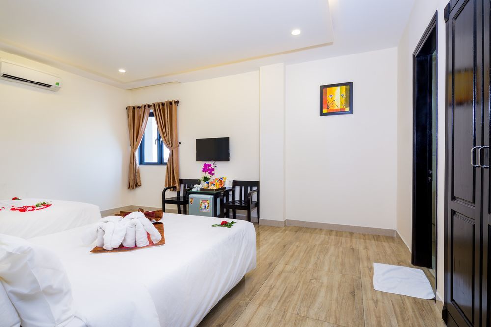 La Maison Danang Beach Hotel Екстериор снимка